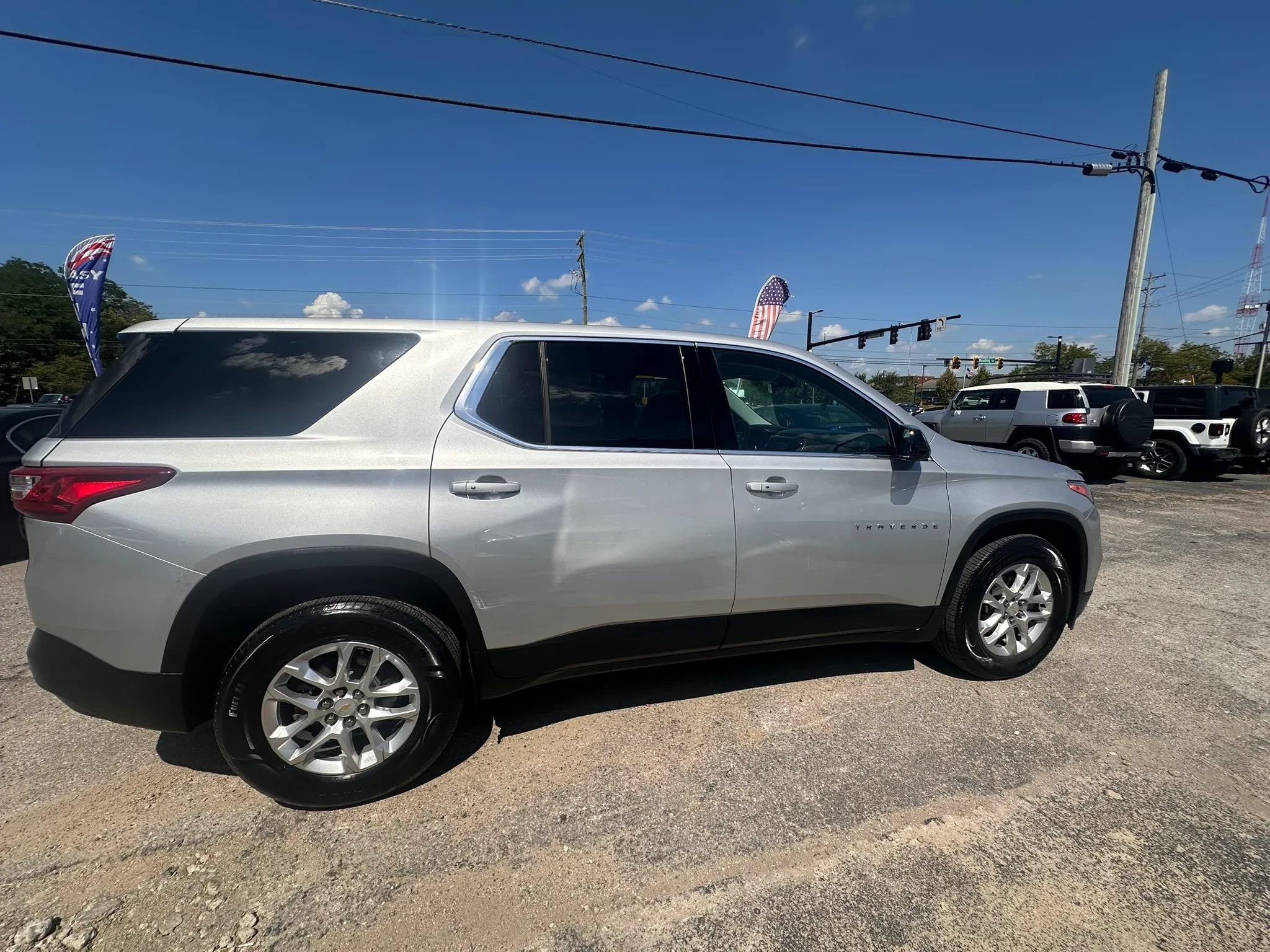 Used 2019 Chevrolet Traverse LS FWD image 3