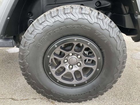 Used 2023 Jeep Wrangler Unlimited Sport AWD/4WD image 13