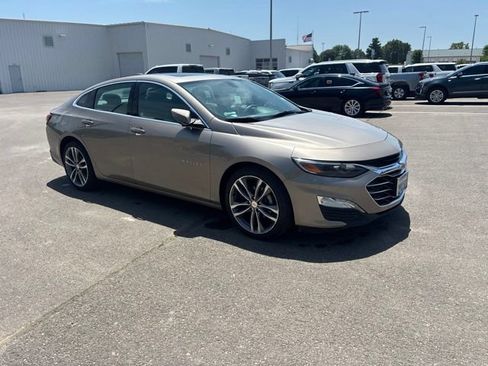 Used 2022 Chevrolet Malibu LT FWD image 6