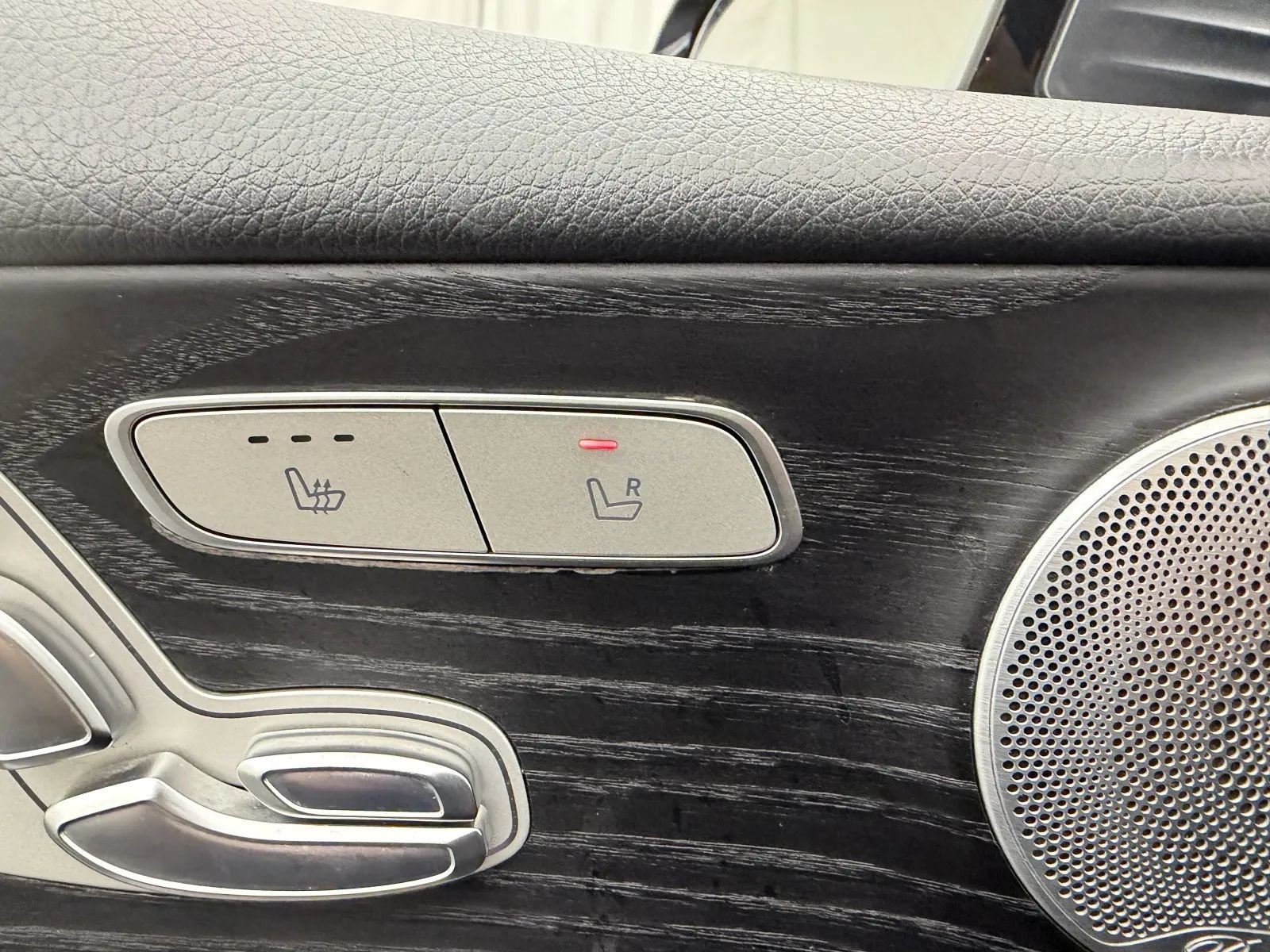 Used 2017 Mercedes-Benz E 300 4MATIC image 10