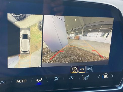 New 2026 Chevrolet Equinox EV LT image 19