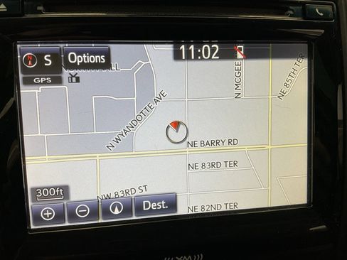 Used 2016 Toyota Camry XSE image 14