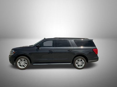 Used 2023 Ford Expedition Max XLT AWD/4WD image 2