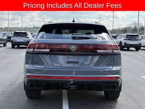 Used 2025 Volkswagen Atlas Cross Sport SEL R-Line AWD/4WD image 10