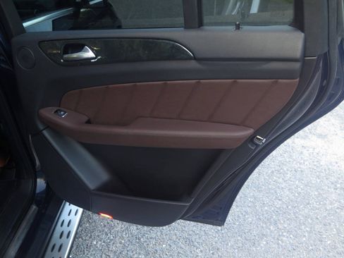 Used 2016 Mercedes-Benz GL 450 4MATIC image 18