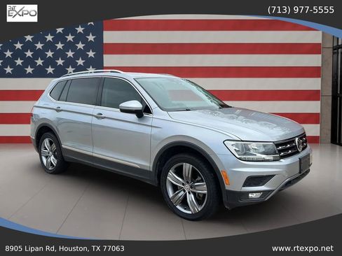 Used 2020 Volkswagen Tiguan SEL image 2