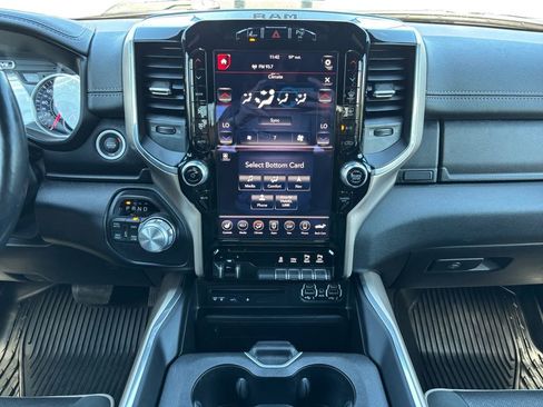 Used 2019 RAM 1500 Laramie AWD/4WD image 13