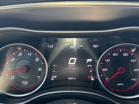 Used 2020 Dodge Charger SXT w/ Leather Interior Group RWD image 9