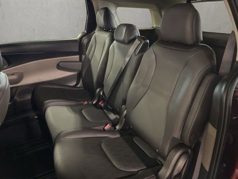 New 2026 Kia Carnival LXS FWD image 12