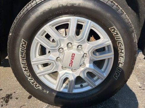 Certified 2023 GMC Sierra 2500 SLT w/ SLT Preferred Package image 20