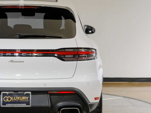 Used 2023 Porsche Macan AWD/4WD image 50