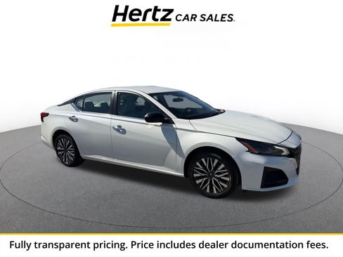 Used 2025 Nissan Altima 2.5 SV FWD image 1