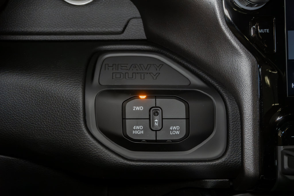 New 2027 RAM 3500 Big Horn AWD/4WD image 19
