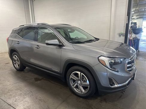 Used 2018 GMC Terrain SLT w/ Preferred Package image 3