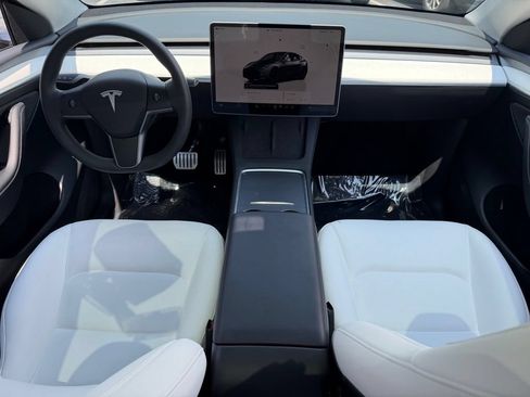 Used 2023 Tesla Model Y Long Range AWD/4WD image 39
