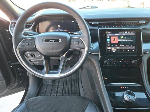 Used 2023 Jeep Grand Cherokee L Altitude image 13