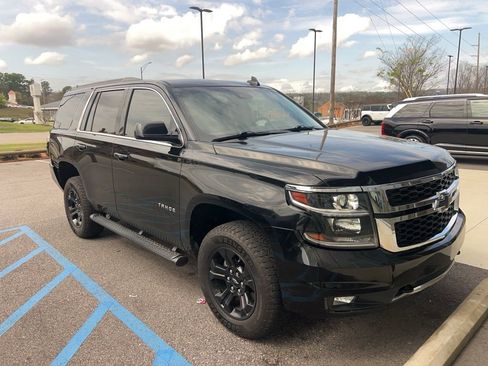 Used 2018 Chevrolet Tahoe LT image 2