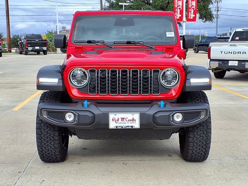 Used 2025 Jeep Wrangler Unlimited Rubicon 4xe w/ Convenience Group AWD/4WD image 2