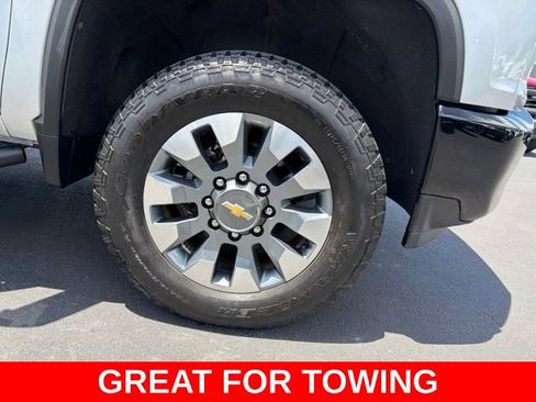 Used 2023 Chevrolet Silverado 2500 Custom w/ Custom Value Package AWD/4WD image 8