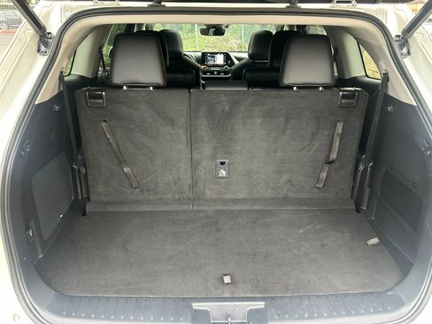 Used 2020 Toyota Highlander Limited image 20