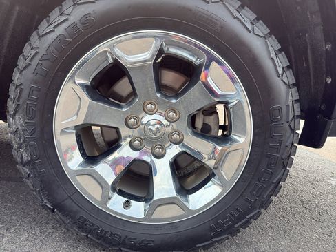 Used 2020 RAM 1500 Laramie image 8