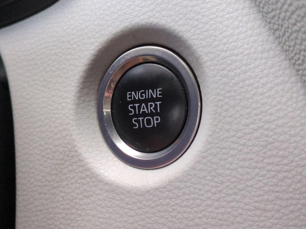 Used 2023 Toyota Corolla SE FWD image 29