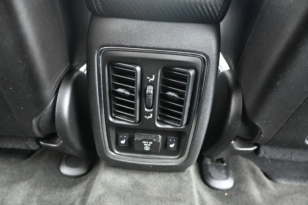 Used 2012 Jeep Grand Cherokee SRT8 w/ Luxury Group II AWD/4WD image 21