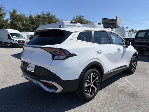 Used 2024 Kia Sportage EX FWD image 7