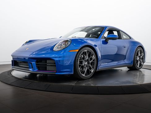 Certified 2026 Porsche 911 Carrera T RWD image 1