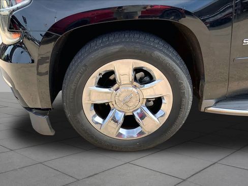 Used 2015 Chevrolet Suburban LTZ AWD/4WD image 10