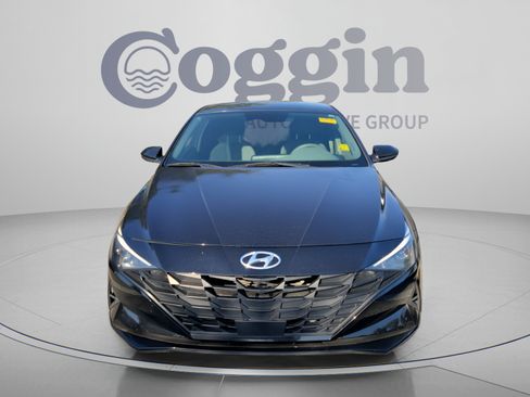Used 2023 Hyundai Elantra SEL w/ Convenience Package FWD image 7
