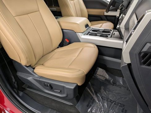 Used 2022 Ford F250 Lariat w/ Chrome Package image 29