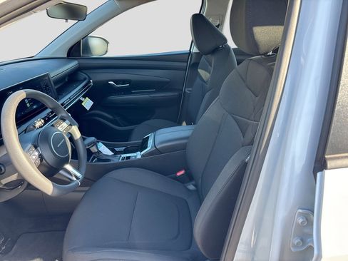 Used 2025 Hyundai Tucson SE AWD/4WD image 14