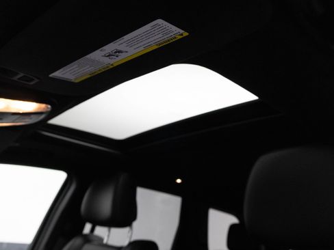 Used 2022 Jeep Grand Cherokee Limited image 30