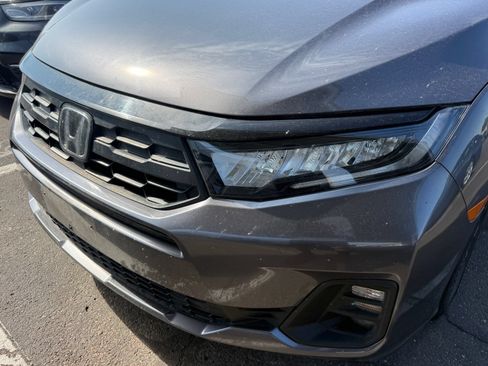 Used 2025 Honda Odyssey EX-L image 11