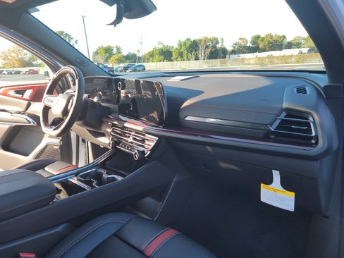 New 2026 Chevrolet Traverse RS image 30