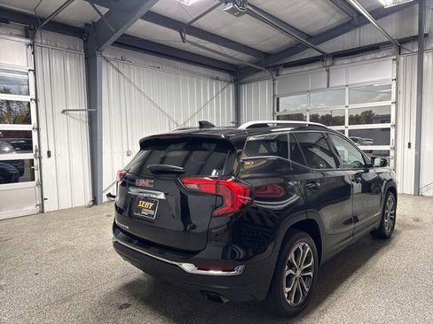 Used 2020 GMC Terrain SLT w/ Preferred Package image 22