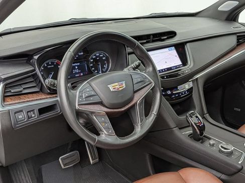 Certified 2024 Cadillac XT5 Sportv w/ LPO, Floor Liner Package AWD/4WD image 9