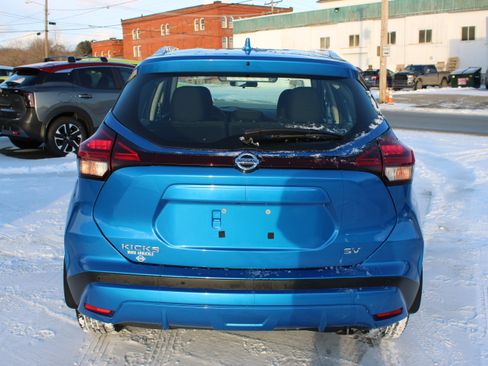 Certified 2021 Nissan Kicks SV image 4