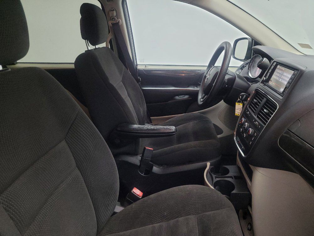 Used 2018 Dodge Grand Caravan SE FWD image 21