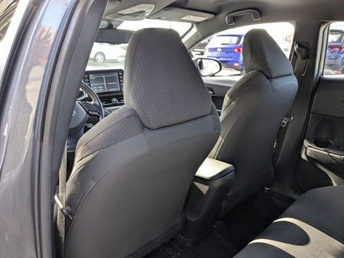 Used 2019 Toyota C-HR LE image 16