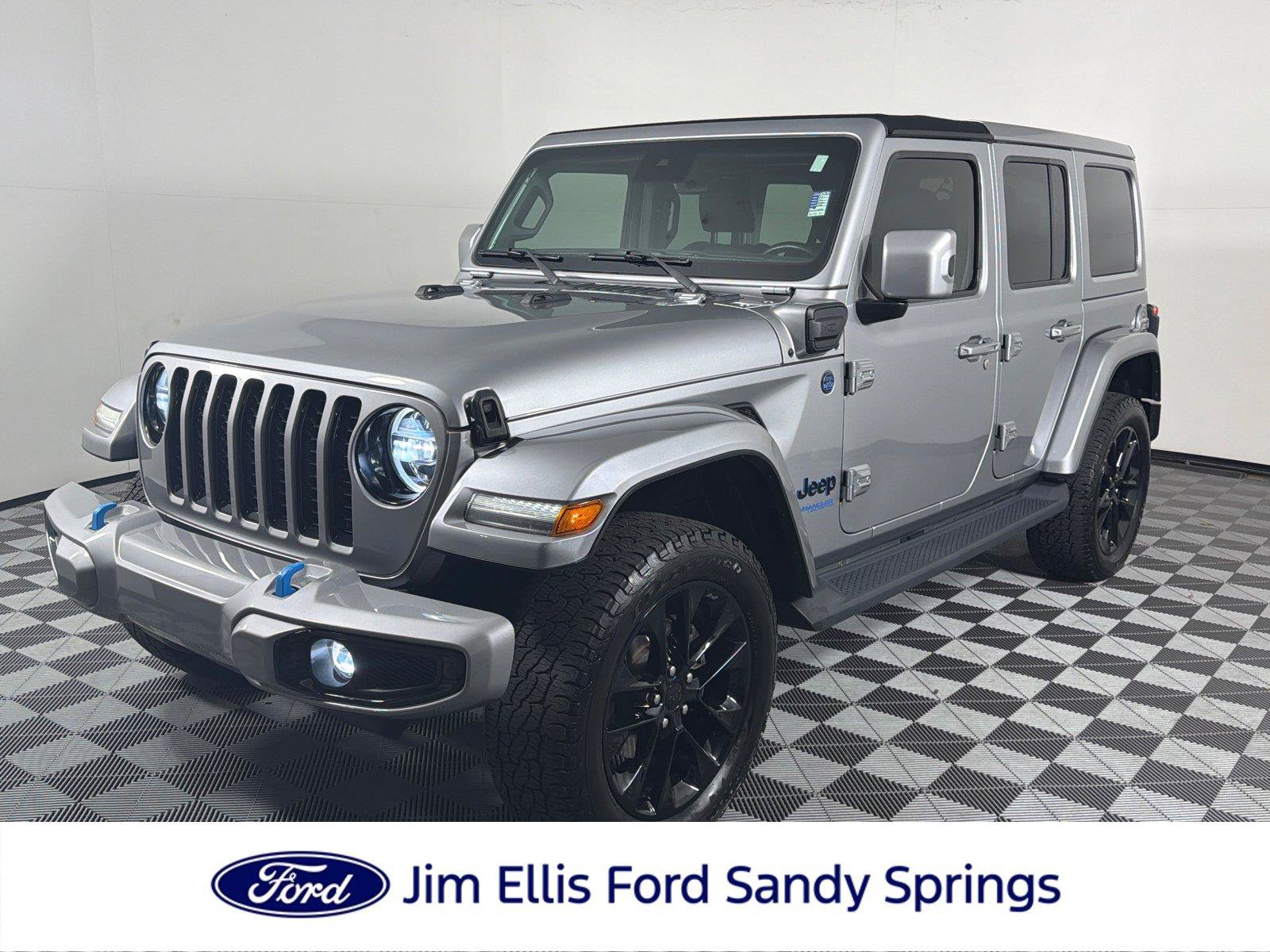 Used 2021 Jeep Wrangler Unlimited Sahara AWD/4WD image 1