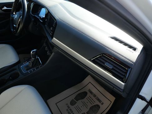 Used 2019 Volkswagen Jetta R-Line image 31