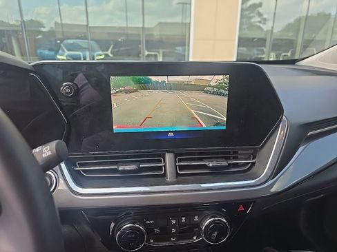 Used 2025 Chevrolet Trax ACTIV w/ Driver Confidence Package FWD image 12