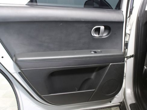 Used 2024 Hyundai Ioniq 5 SEL image 21