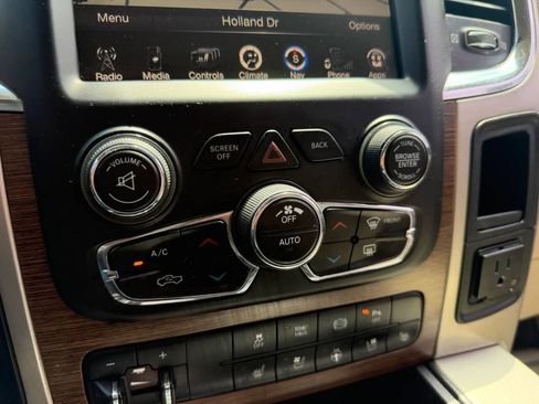 Used 2015 RAM 3500 Laramie AWD/4WD image 36