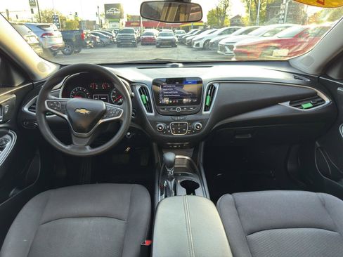 Used 2022 Chevrolet Malibu LT FWD image 31