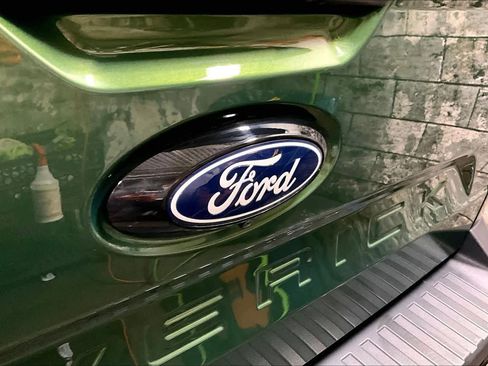 Used 2025 Ford Maverick XLT image 29