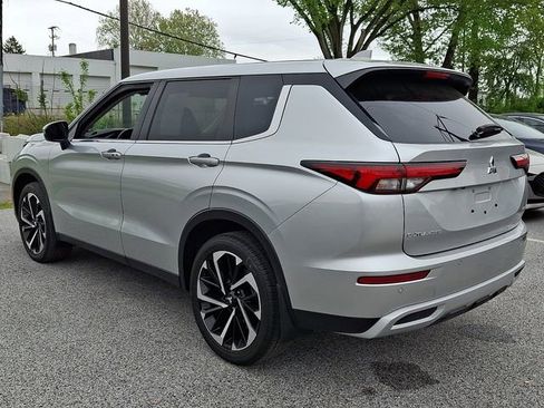 Used 2024 Mitsubishi Outlander SE AWD/4WD image 5