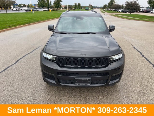 Used 2024 Jeep Grand Cherokee L Limited w/ Black Appearance Package AWD/4WD image 9